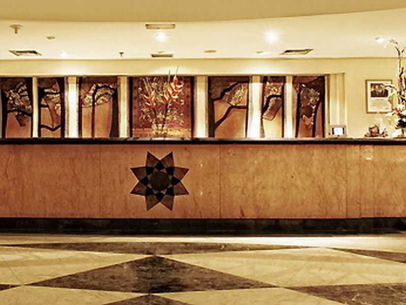 Arcadia Surabaya Hotel Exteriör bild